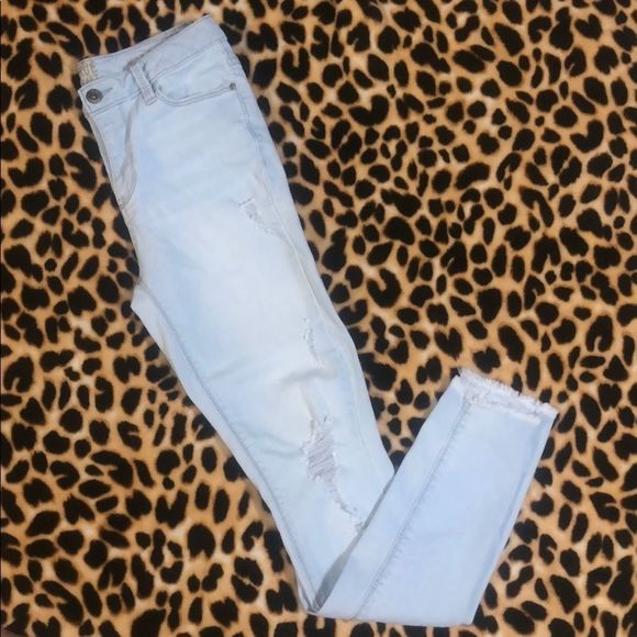 •TRUE CRAFT•LIGHT WASH DENIM DISTRESSED HIGH RISE SKINNY JEANS SIZE 3 EUC - Picture 6 of 8